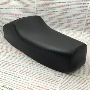 Selle: SELLA NERA CORTA MONOPOSTO CON GOBBA PIAGGIO VESPA PK 50 S