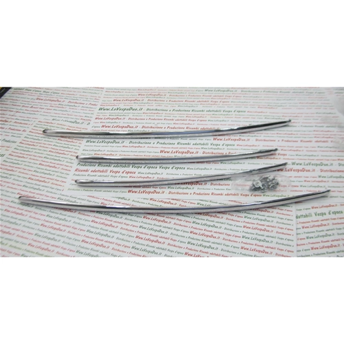 Set of aluminum trims for mudguards and hoods for VESPA 125 VNL GT GTR 150 SPRINT SUPER 180 SS VNC1T VNL2T>127357 VBC1T>251419 VLB1T VSC1T with screws for fixing ro 090522 610100M bodies